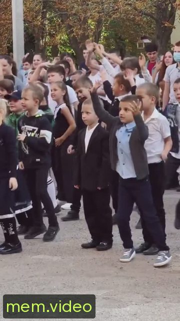 Кадр на 0:09