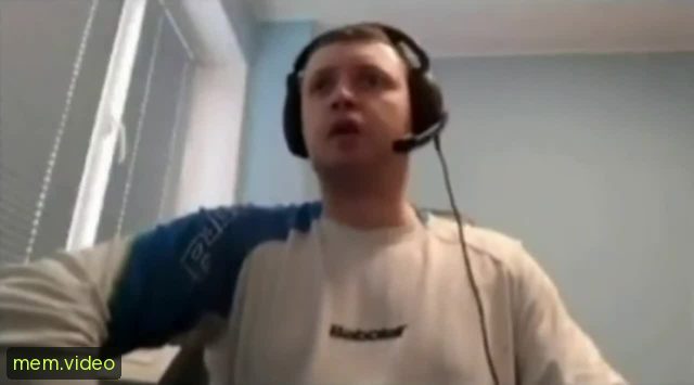 Кадр на 0:03