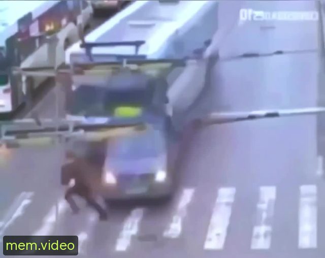 Кадр на 0:01