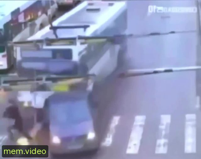 Кадр на 0:01