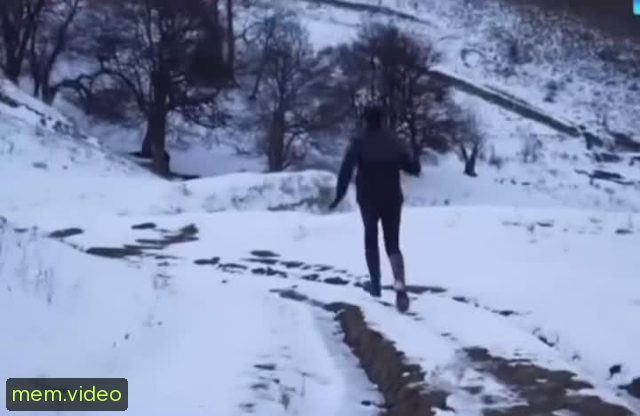 Кадр на 0:02
