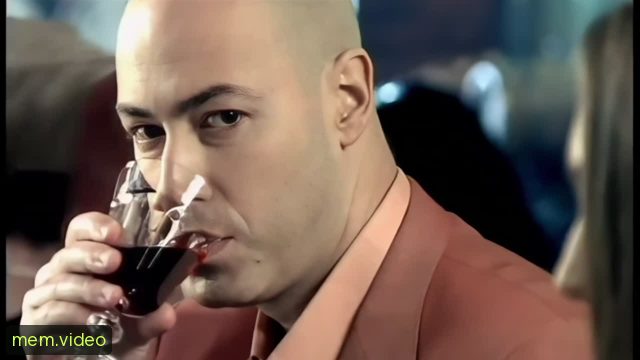Кадр на 0:03