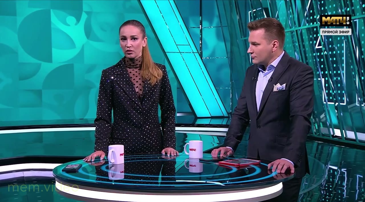 Кадр: Ольга Бузова на Матч ТВ: «Любой удар в голову, это голеностоп»