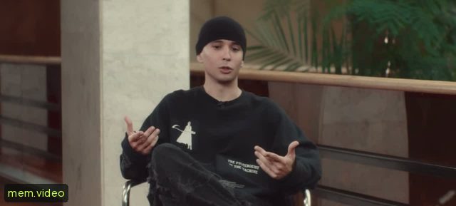 Кадр на 0:02