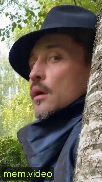 Кадр на 1:02