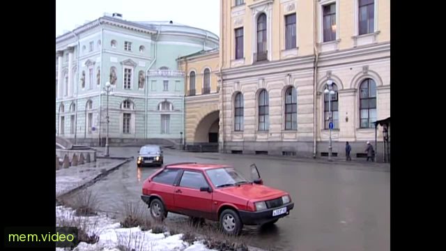 Кадр на 0:36
