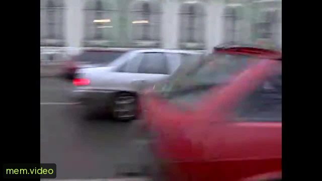 Кадр на 0:43
