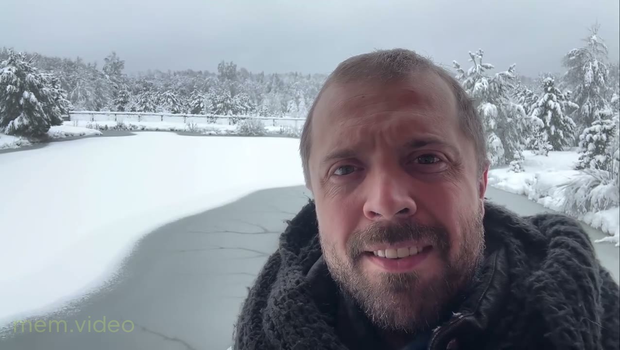 Кадр: «Жив, здоров, все хорошо, полет нормальный» — Лобанов из Интернов