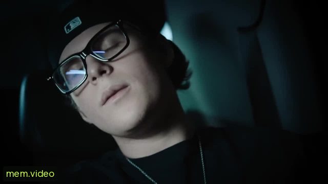 Кадр на 0:19