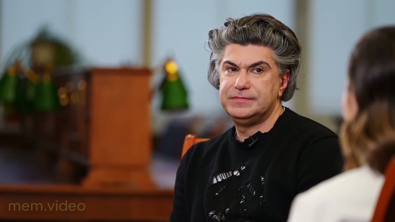 Кадр: «В чем слабость главная? Пожрать» — Николай Цискаридзе на интервью