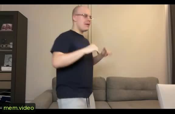 Кадр на 0:27