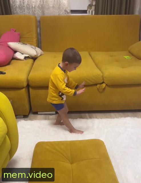 Кадр на 0:02