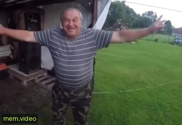 Кадр на 0:01