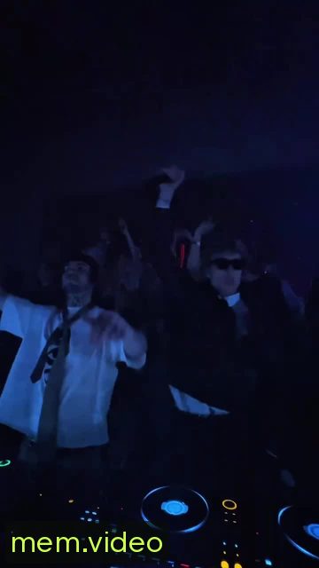 Кадр на 0:02