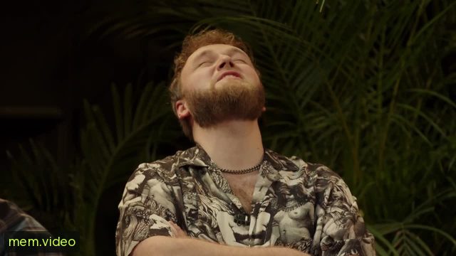 Кадр на 0:01
