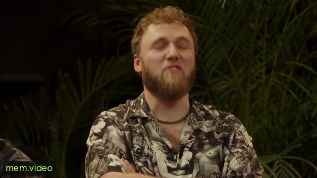Кадр на 0:02