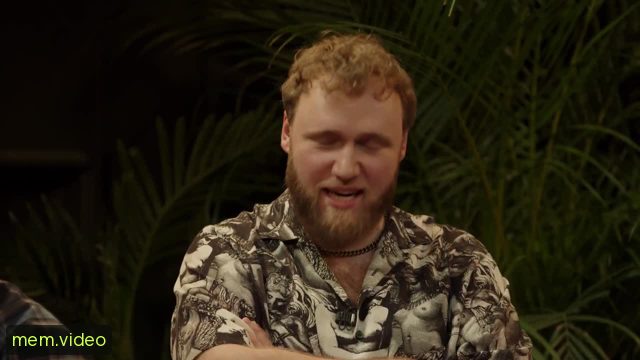 Кадр на 0:02