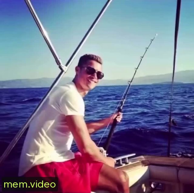 Кадр на 0:02