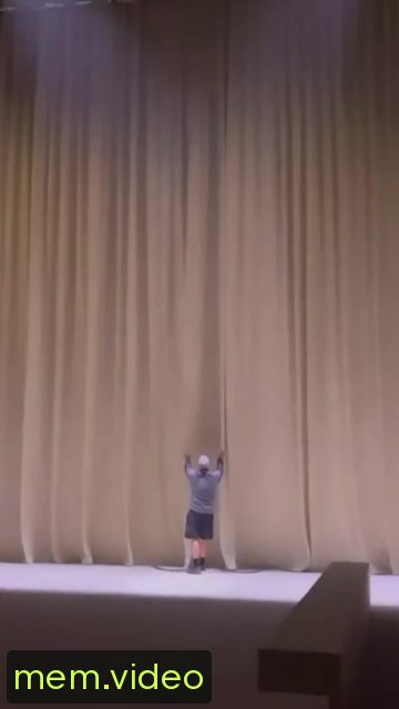 Кадр на 0:01