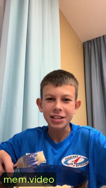 Кадр на 0:09