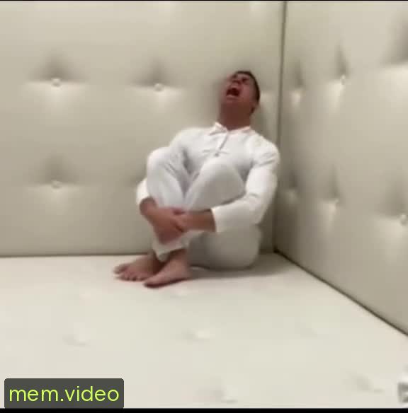 Кадр на 0:04