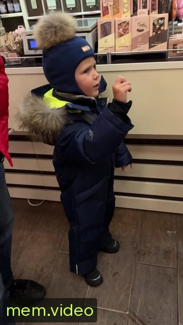Кадр на 0:02