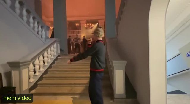 Кадр на 0:10