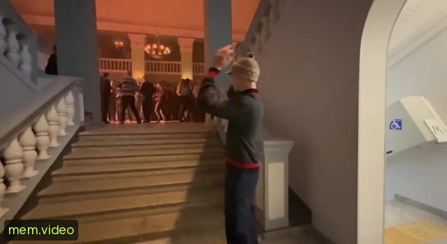 Кадр на 0:14
