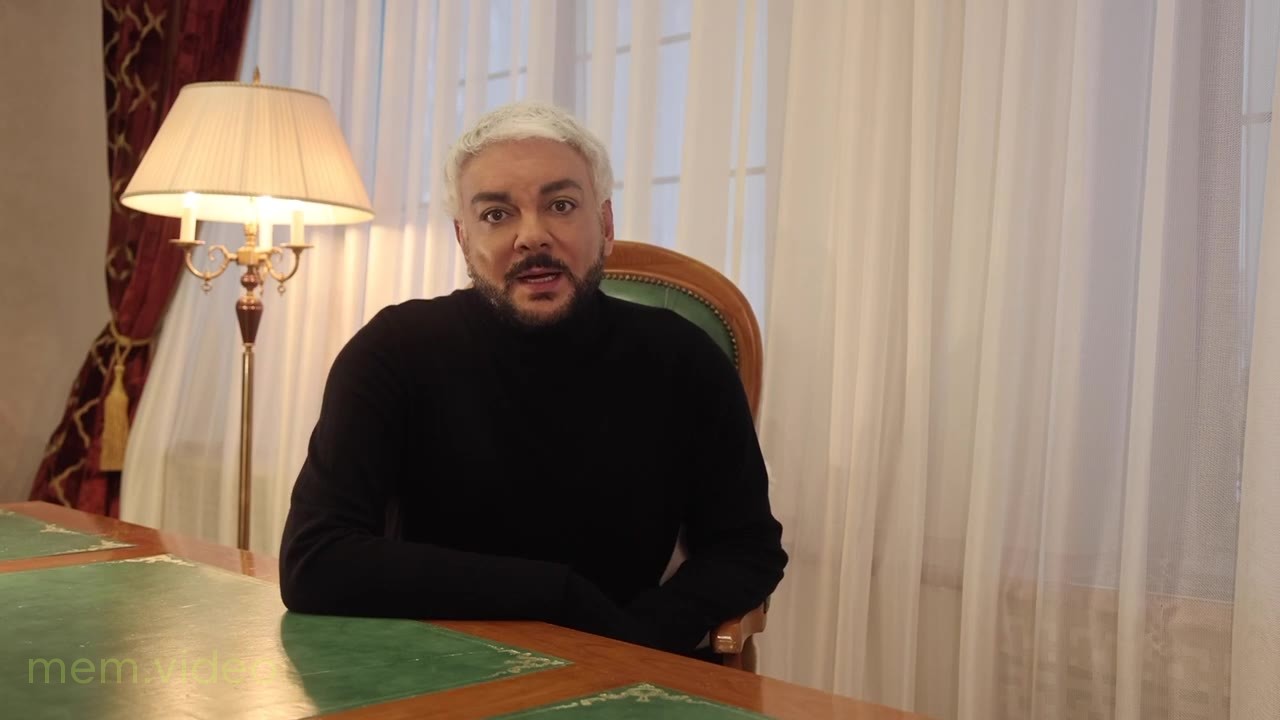 Кадр: Киркоров в водолазке: "Заглянул на пять минут"