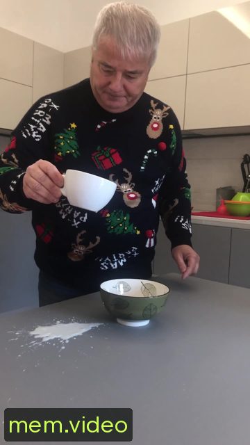 Кадр на 0:02
