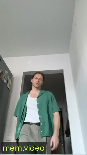 Кадр на 0:01