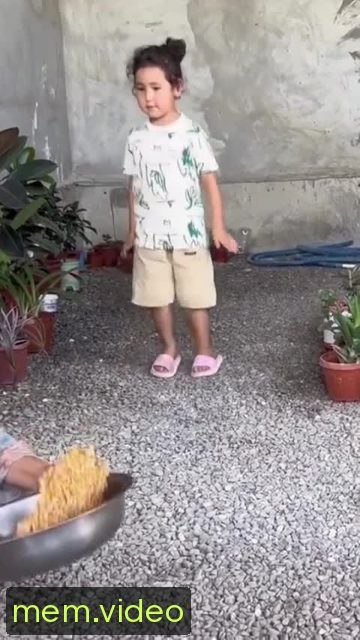 Кадр на 0:08